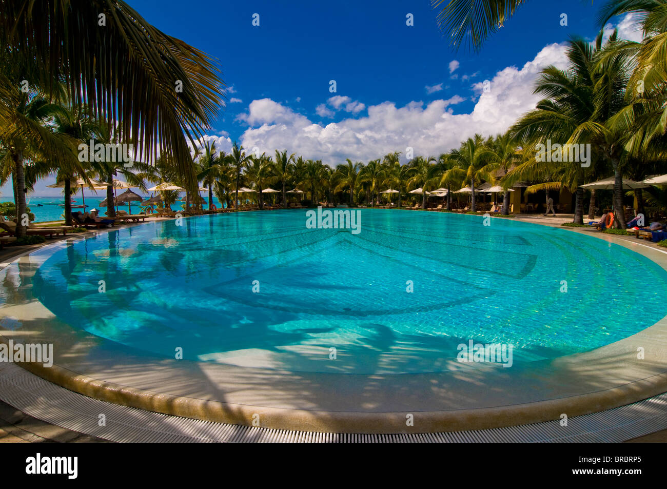 Piscine de la Beachcomber Le Paradis hôtel cinq étoiles, l'Île Maurice, océan Indien Banque D'Images