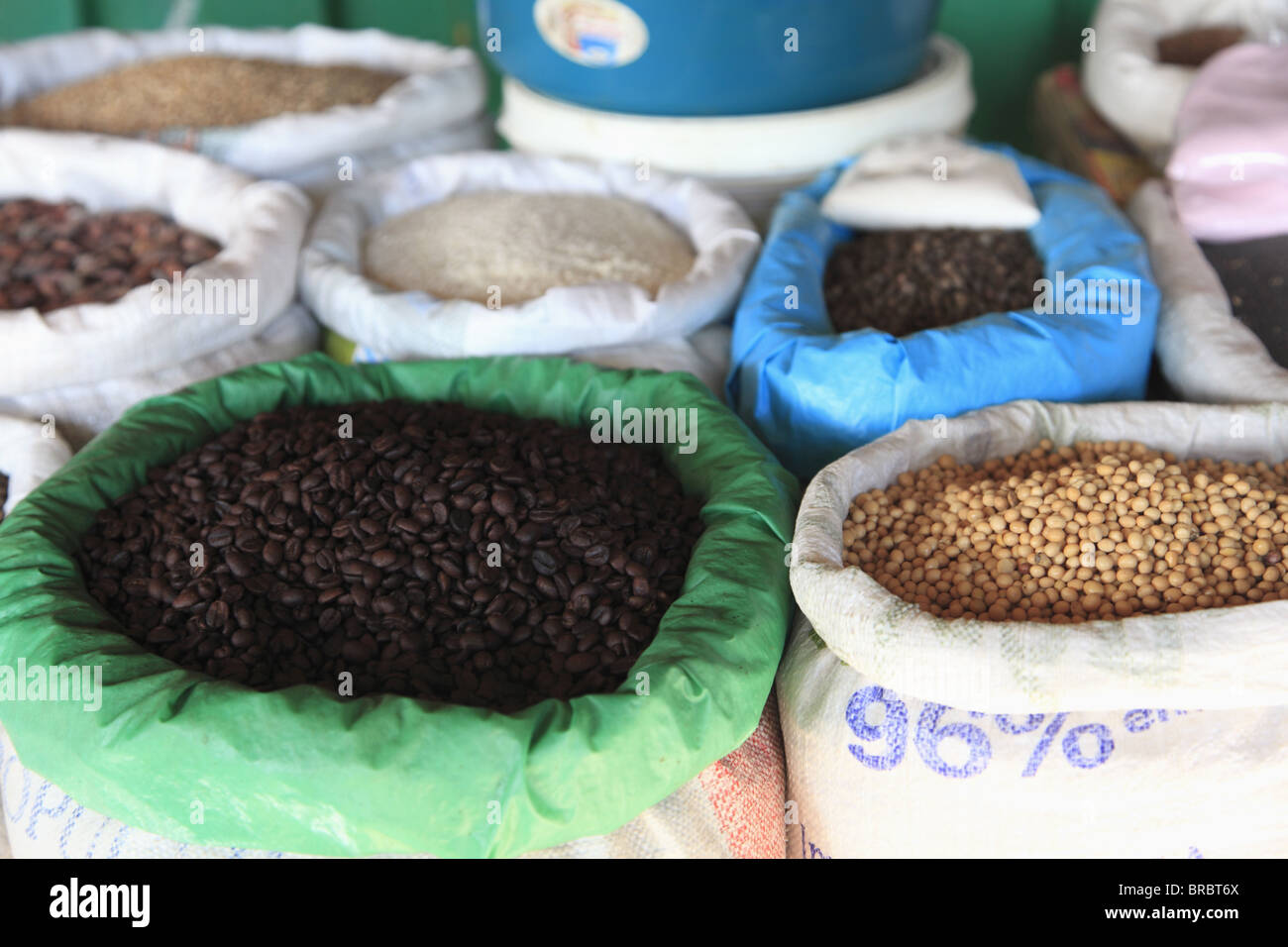 Les haricots, Marché Municipal (marché municipal), Masaya, au Nicaragua, en Amérique centrale Banque D'Images
