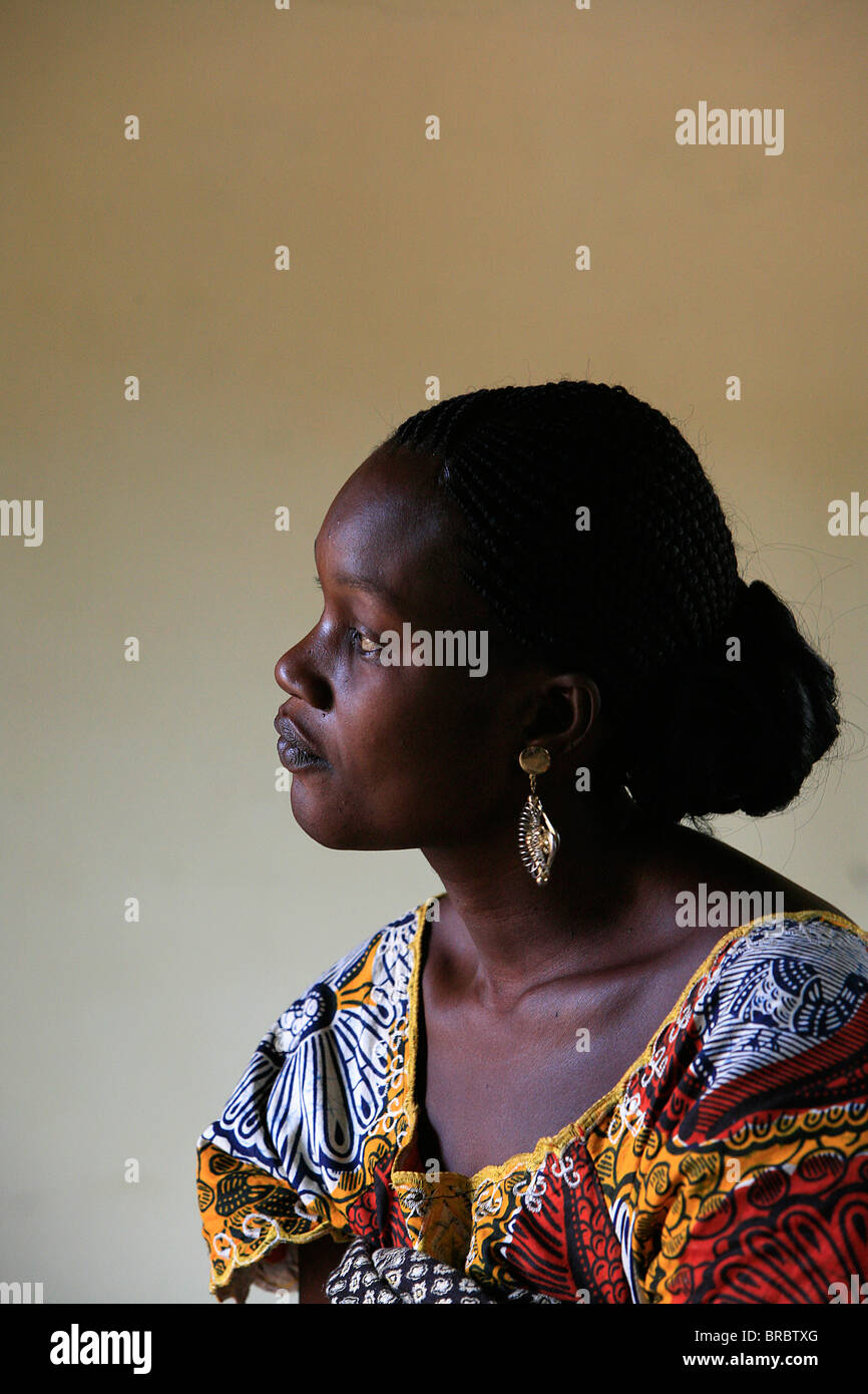 Femme Sénégalaise, Keur Moussa, au Sénégal, en Afrique de l'Ouest Banque D'Images