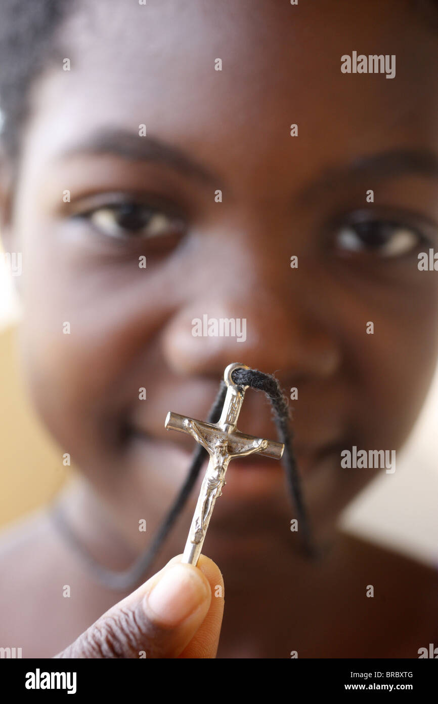 Christian boy, Lomé, Togo, Afrique de l'Ouest Banque D'Images