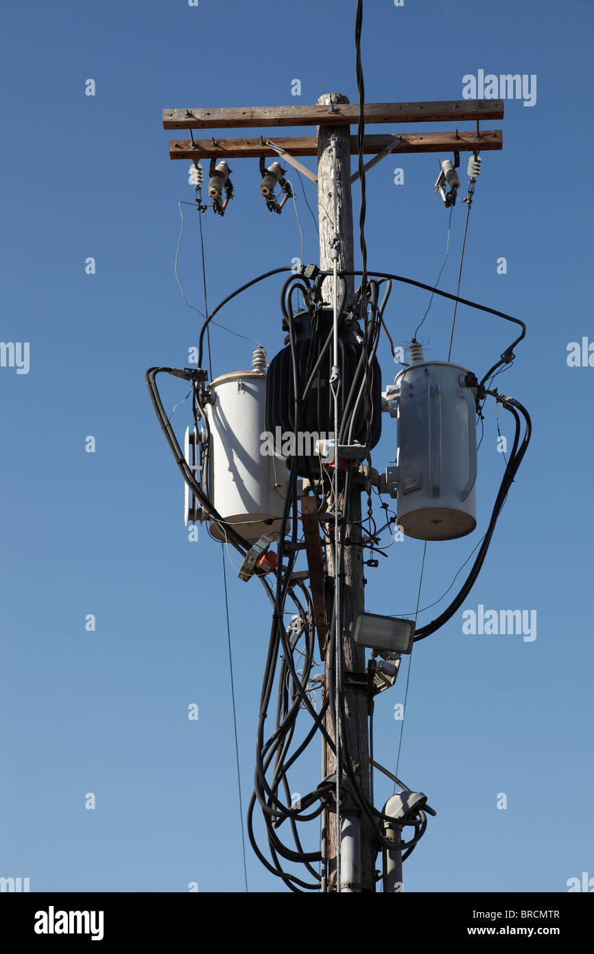 Poteau électrique transformateurs Photo Stock Alamy