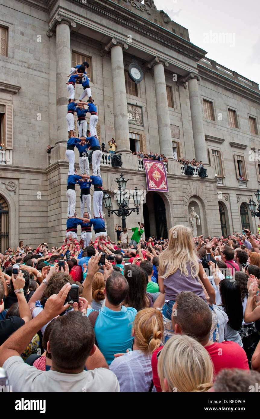 Les châteaux, les Castellers à St.Jaume Square Festival de la Merce à Barcelone, Catalogne, Espagne 2010. Banque D'Images