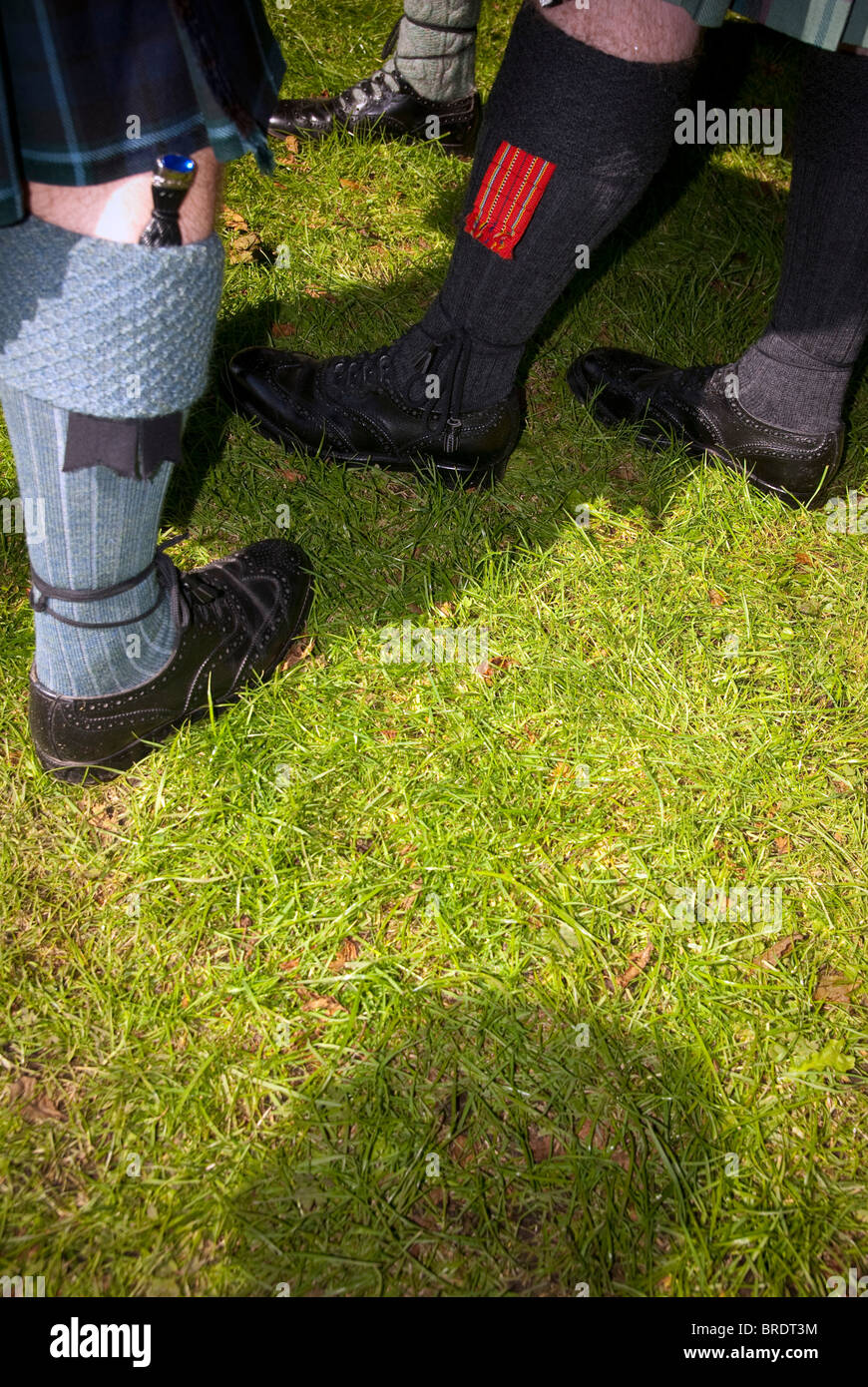 L'Oban montrent en Argyle & Bute, Ecosse. Salon de l'agriculture, deux hommes portant le kilt et accessoires. Banque D'Images