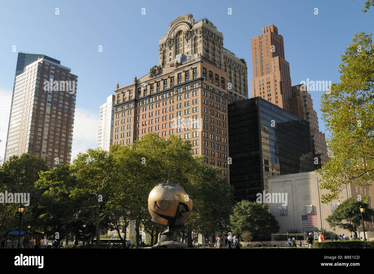 Une sculpture de Fritz Koenig, 'La sphère', une fois dans le World Trade Center Plaza, est aujourd'hui à Battery Park à New York. Banque D'Images