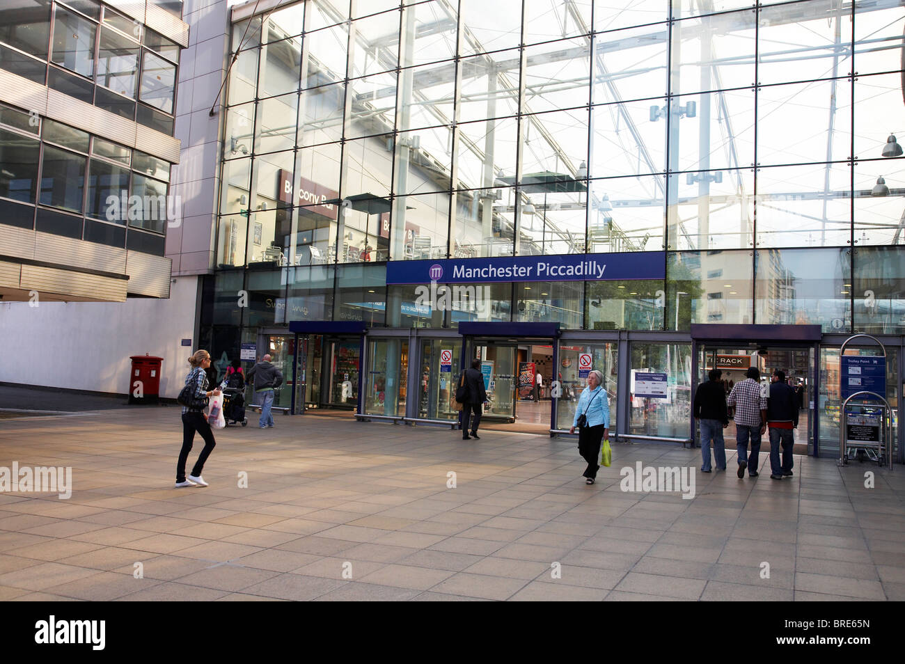 Entrée de la gare Manchester Piccadilly UK Banque D'Images