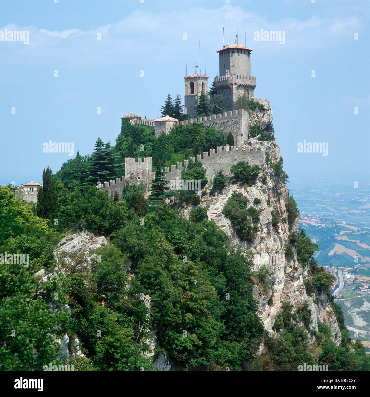 Les murs de la ville et forteresse, République de San Marino, Italie Banque D'Images