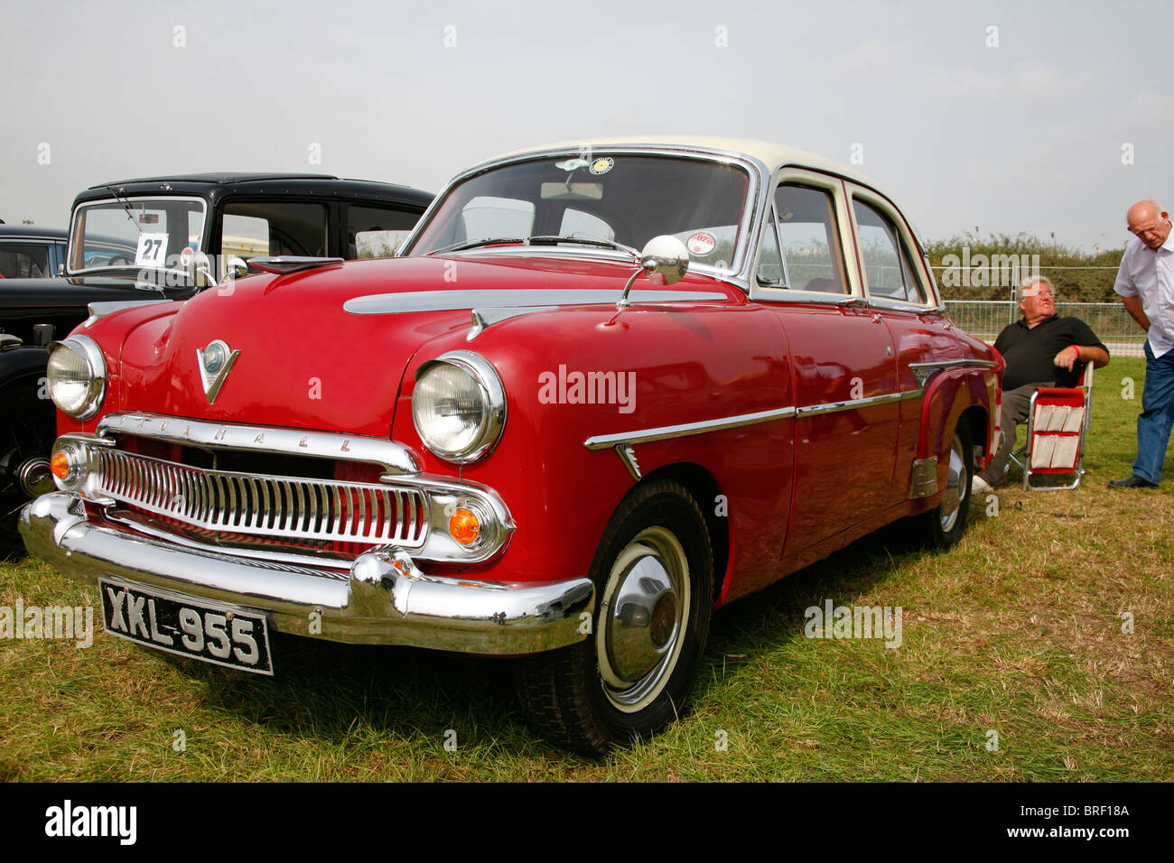 1956 Vauxhall cresta saloon Red Banque D'Images