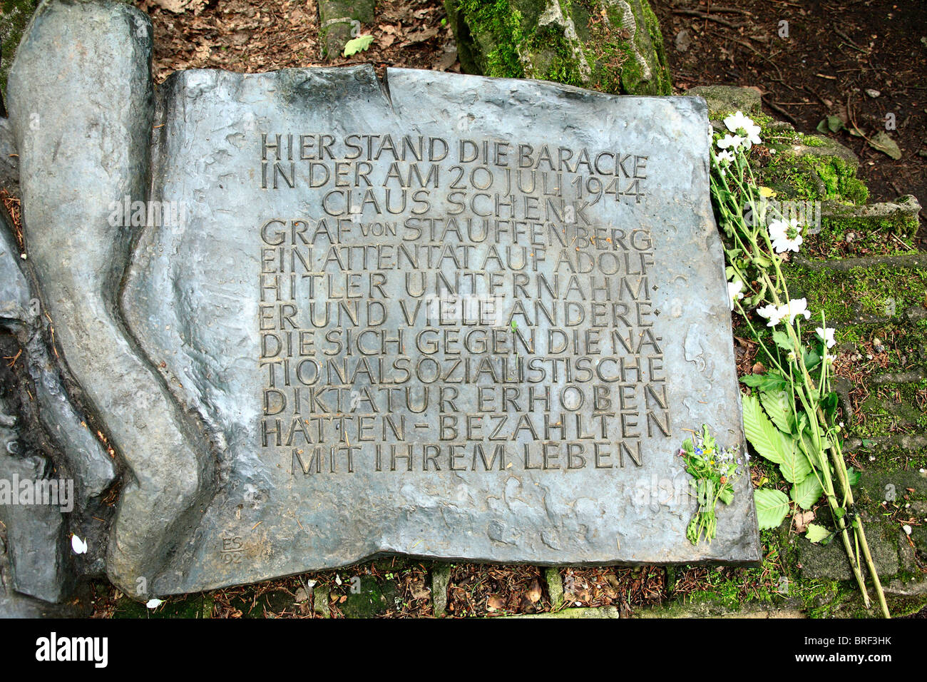 Plaque commémorative du 20 juillet 1944, stauffenberg plot au wolfsschanze. fuhrerhauptquartier gierloz, Ketrzyn, Pologne, Europe Banque D'Images