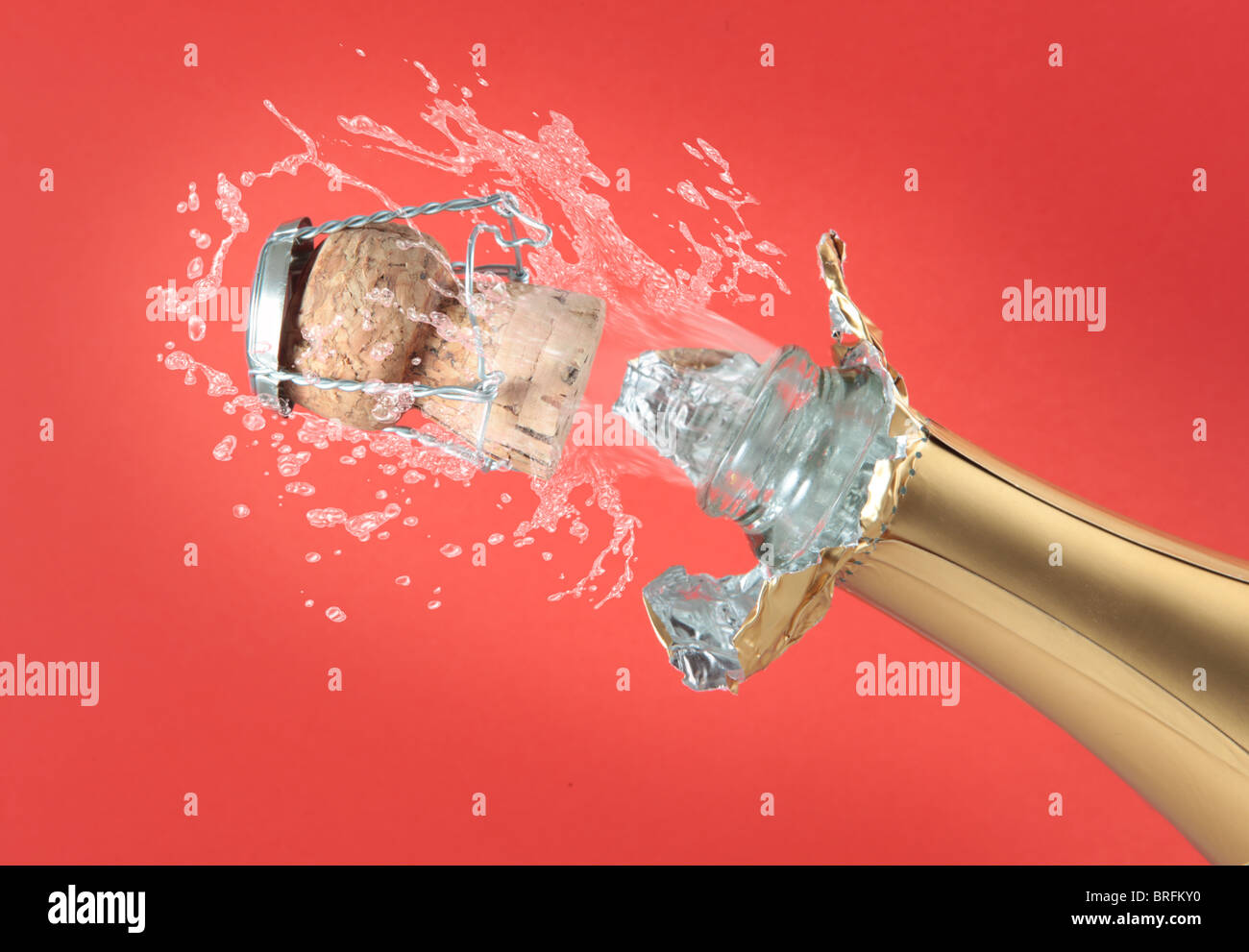 Bouteille de champagne avec fond liège tir Banque D'Images
