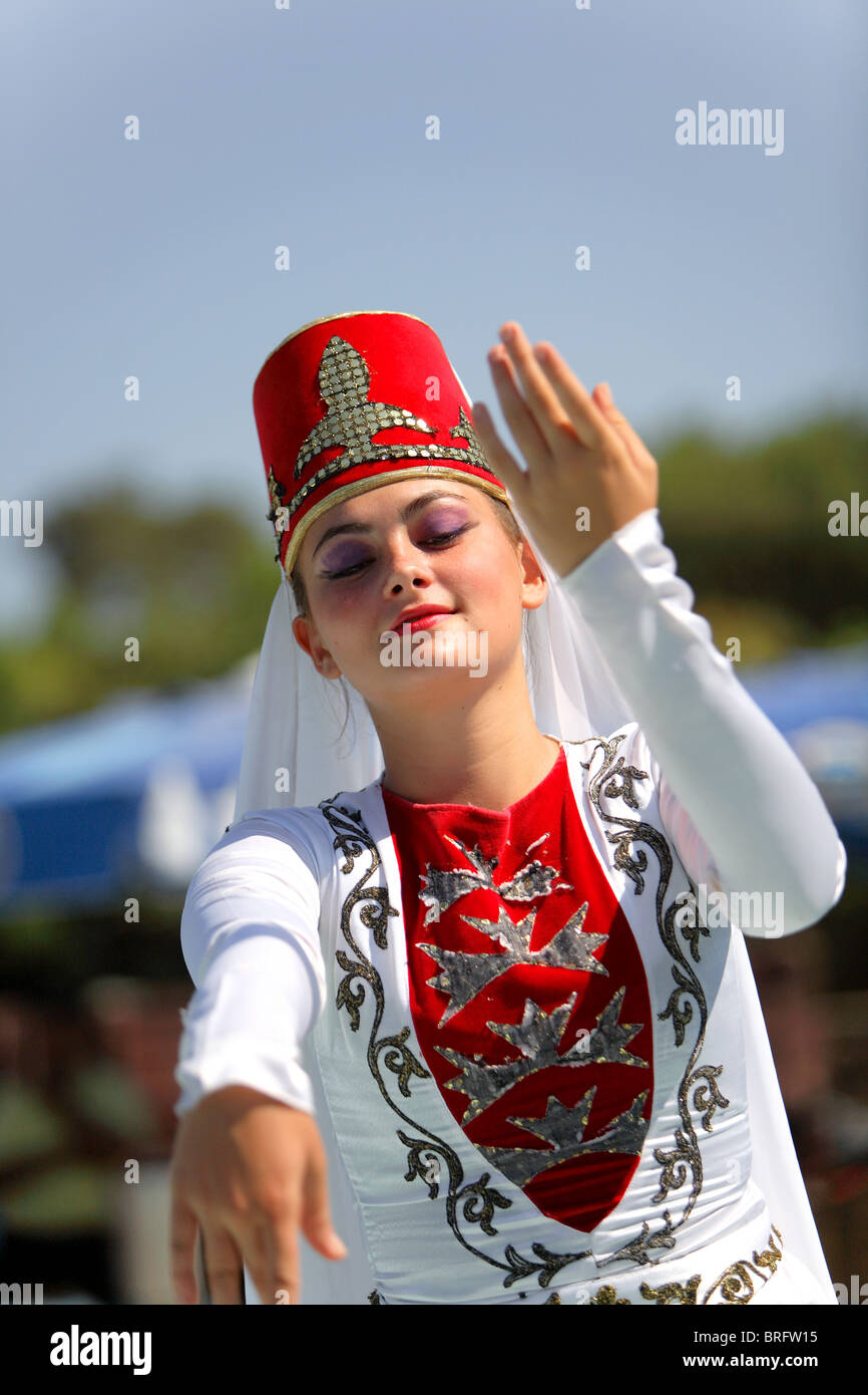 Turkish woman wearing traditional clothes Banque de photographies et  d'images à haute résolution - Alamy