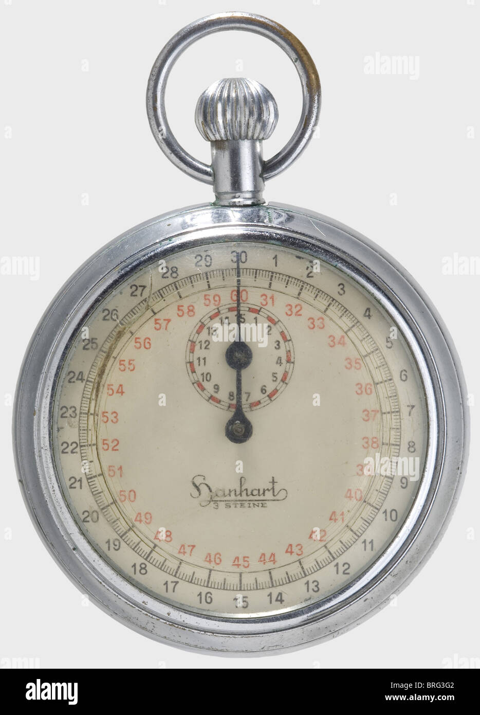 Un chronomètre 'Hanhart', avec la mention 'S-Eigentum' (propriété de la SS) gravée sur le couvercle inversé. Boîtier nickelé, cadran d'horloge couleur crème avec pointeur de 30 minutes, sur les indices noirs extérieurs pour 1 - 30, intérieur rouge pour 31 - 60, et un petit compteur d'intervalles de 15 minutes, étiqueté 'Hanhart - 3 Steine'. Horloge fonctionnelle, historique, historique, années 1930, 1930, XXe siècle, Waffen-SS, division armée de la SS, service armé, services armés, NS, national-socialisme, nazisme, troisième Reich, allemand Reich, Allemagne, militaire, militaro, ustensile, pièce Cleero, droits additionnels-inences-non disponible Banque D'Images