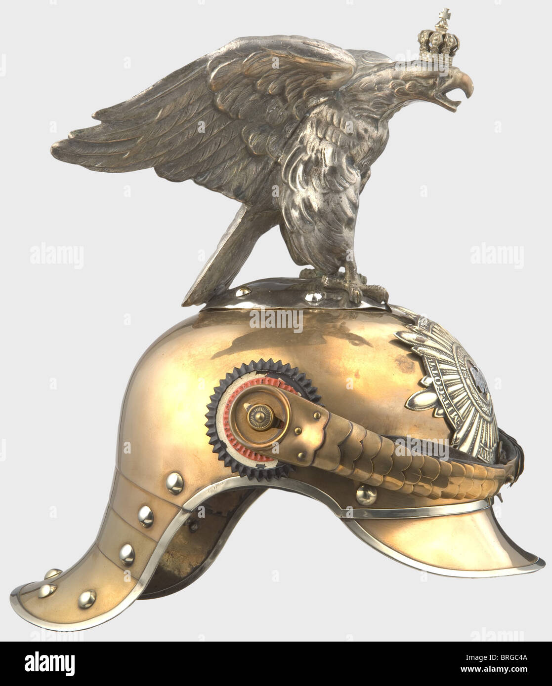 Un casque modèle 1889 avec aigle à parade pour hommes enlistés, du crâne de  Tombac du Régiment des gardes du corps avec garniture en nickel-argent et  rivets. Étoile de la protection en