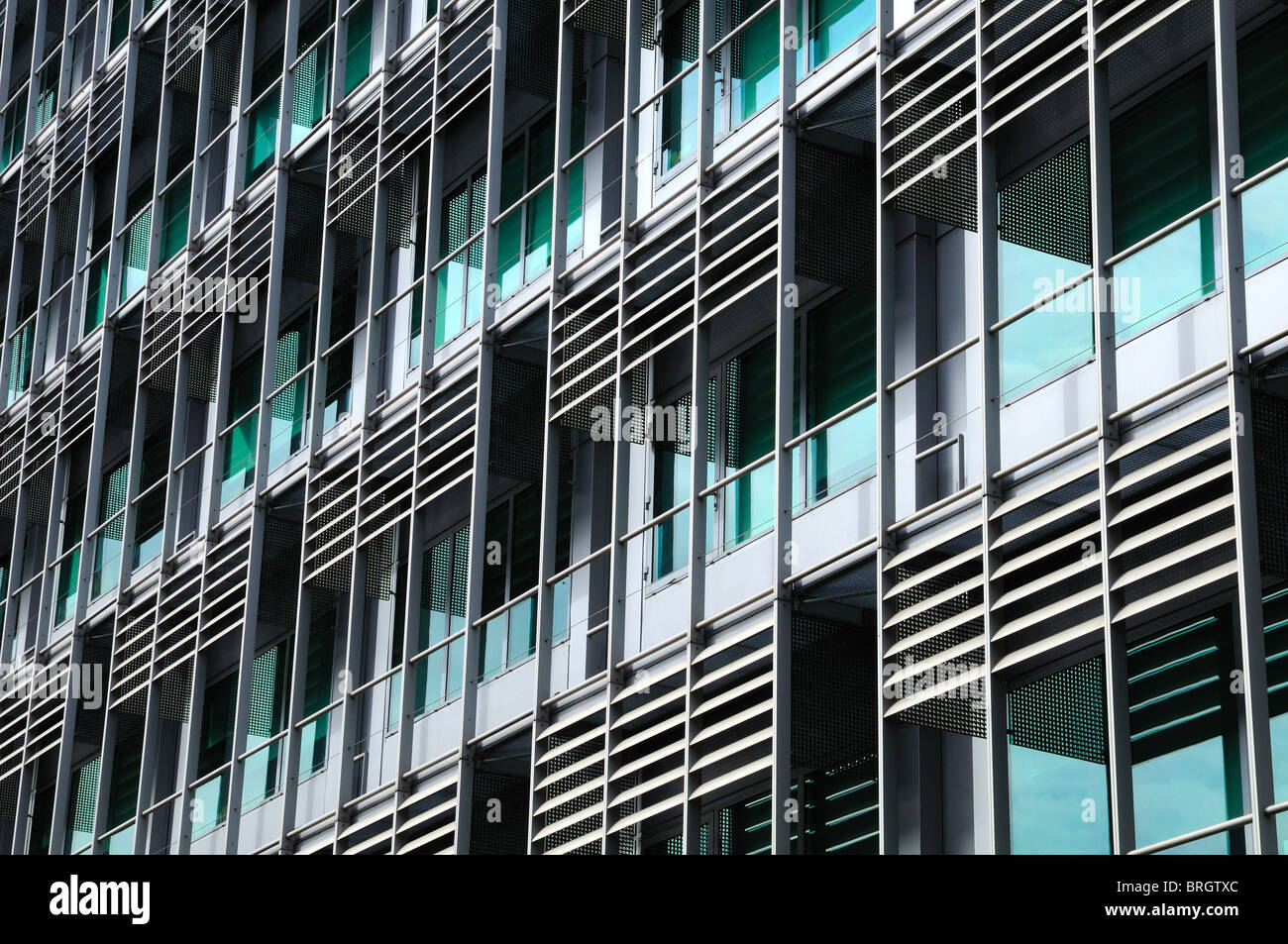 Close up of modern office building Banque D'Images