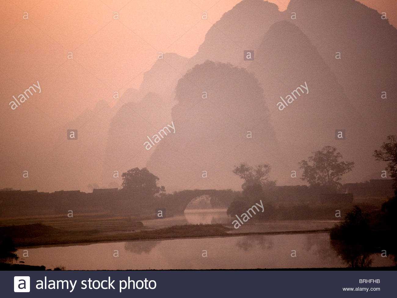 Tôt le matin dans les régions rurales du sud de la Chine. Banque D'Images