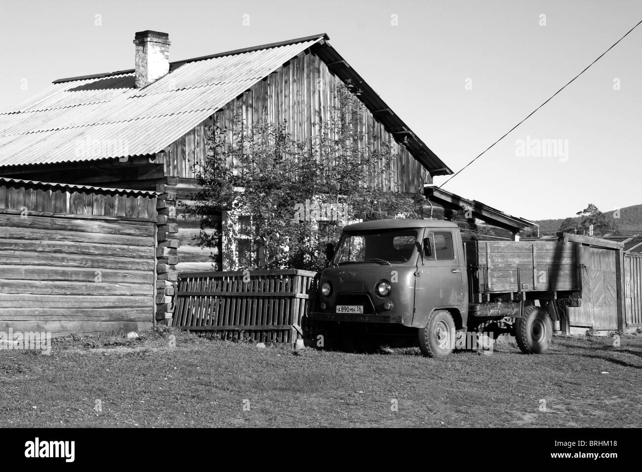 Vieux camion sur l'île d'Olkhon, Sibérie, Russie Banque D'Images