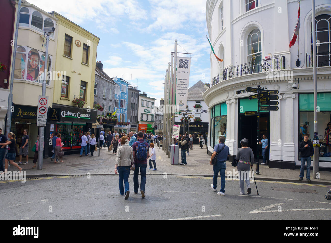 Clients dans la ville de Galway, Irlande Banque D'Images