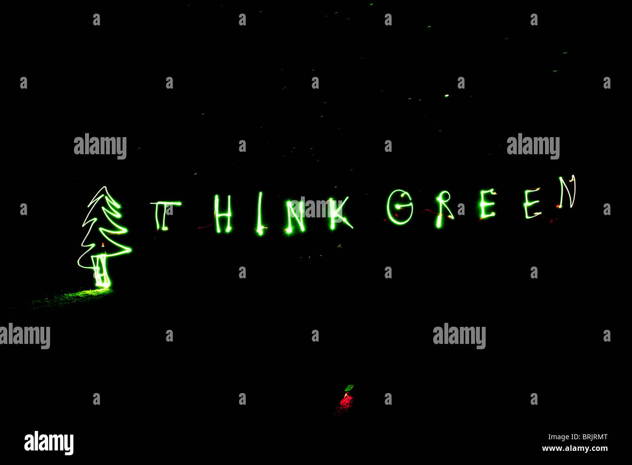 Peinture lumière orthographe Pensez vert dans l'Idaho. Banque D'Images