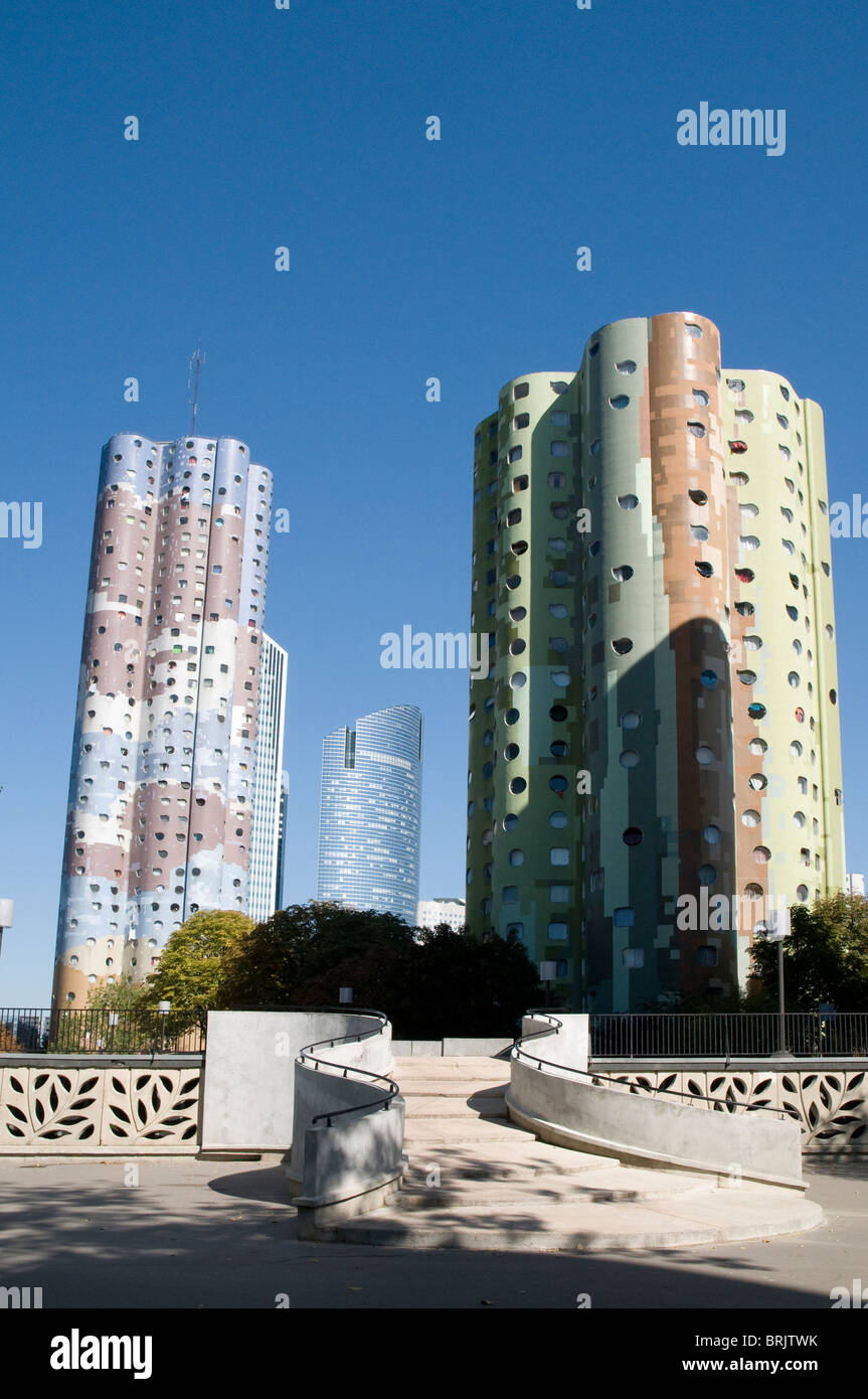 Les Tours Aillaud à Nanterre - La Défense, près de Paris : 70 (70) L'architecture organique par Emile Aillaud (1977) Banque D'Images