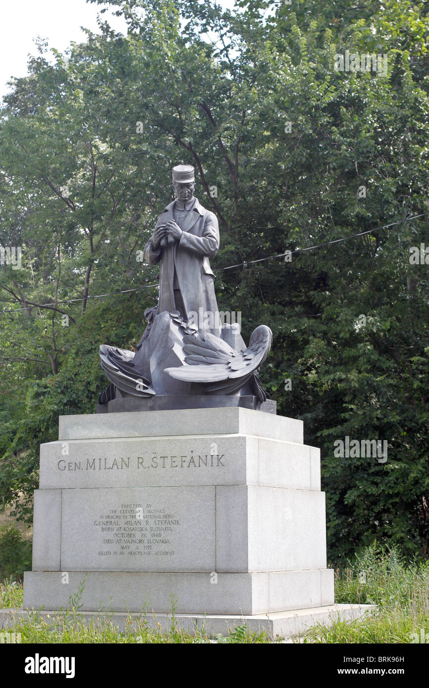 Statue de héros national Slovok Milan Général R. Stefanik - la Case Western Reserve University, Cleveland Ohio Banque D'Images