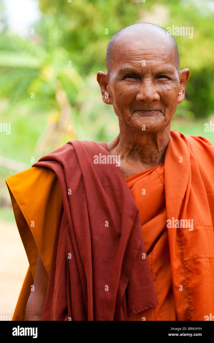 Portrait d'un abbé bouddhiste monk - Province de Kandal, Cambodge Banque D'Images