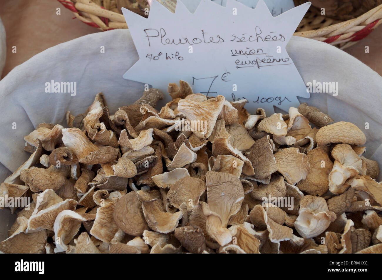 Les champignons séchés en vente à Nice Banque D'Images