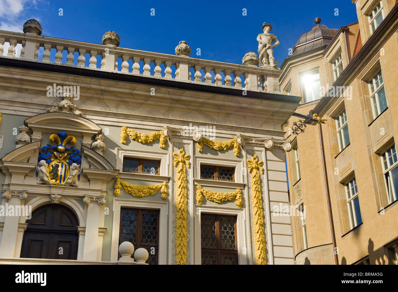 Leipzig Allemagne l'ancien bâtiment de la bourse die alte Börse trade trading market house building ciel bleu lumière vive riche Banque D'Images