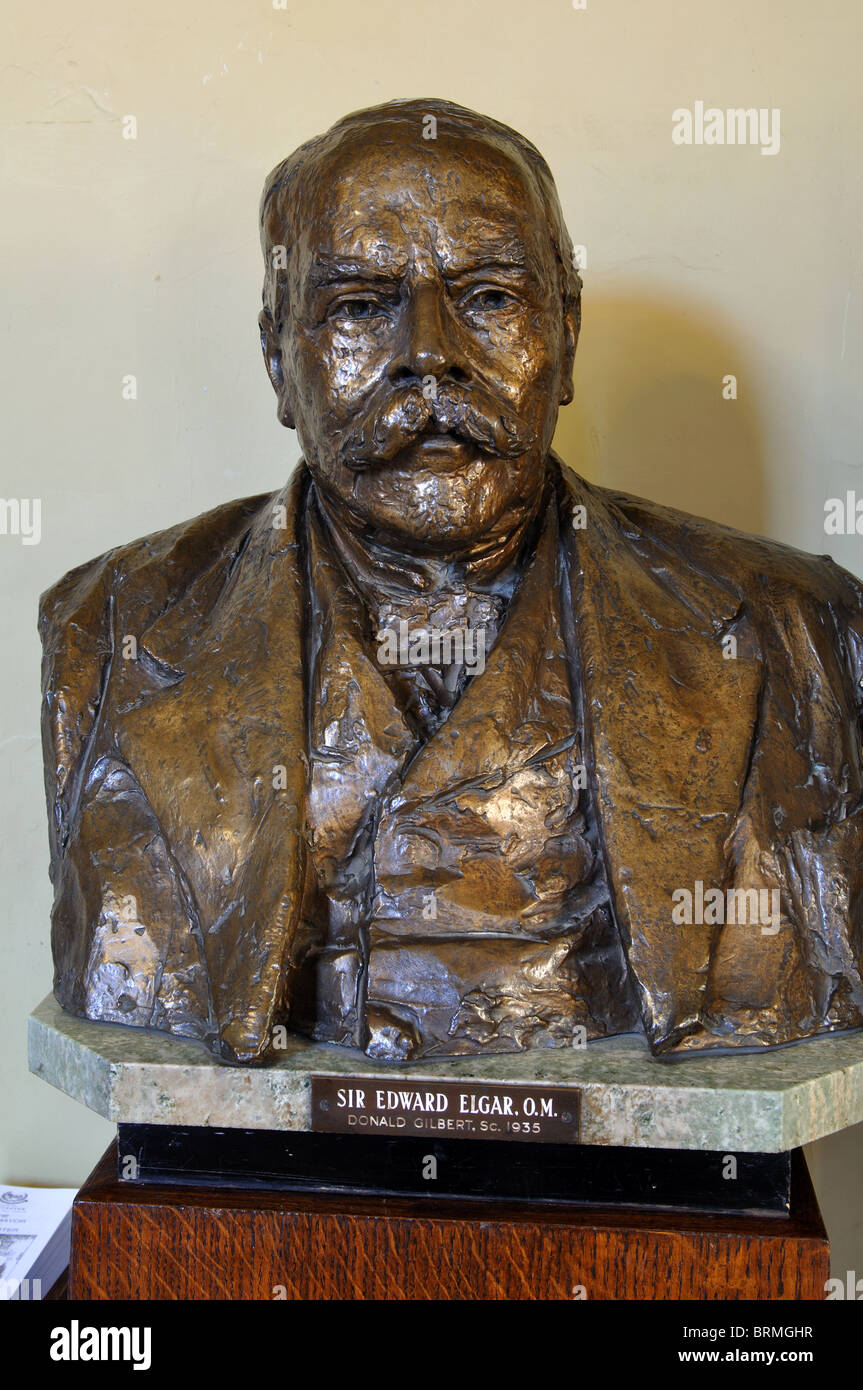 Sir Edward Elgar buste dans le Guildhall, Worcester, Worcestershire, Angleterre, RU Banque D'Images