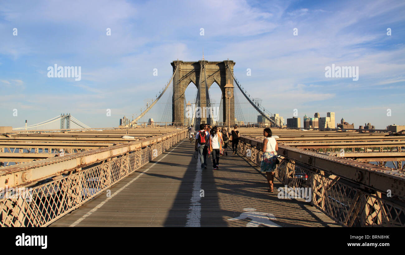 Le passage pour piétons, pont de Brooklyn, New York, USA Banque D'Images