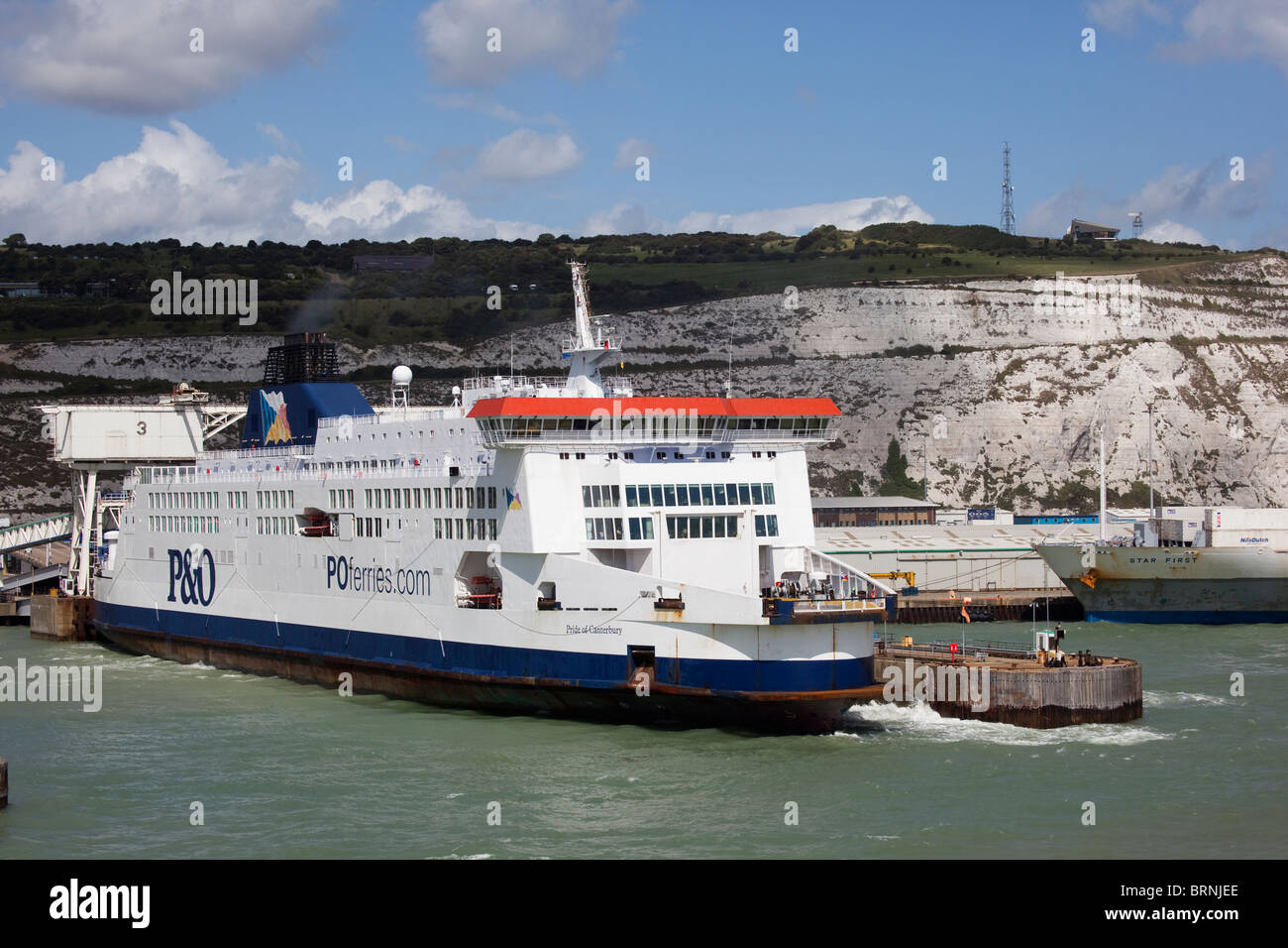 P&O Ferries amarrés dans le Port de Douvres Angleterre UK Banque D'Images
