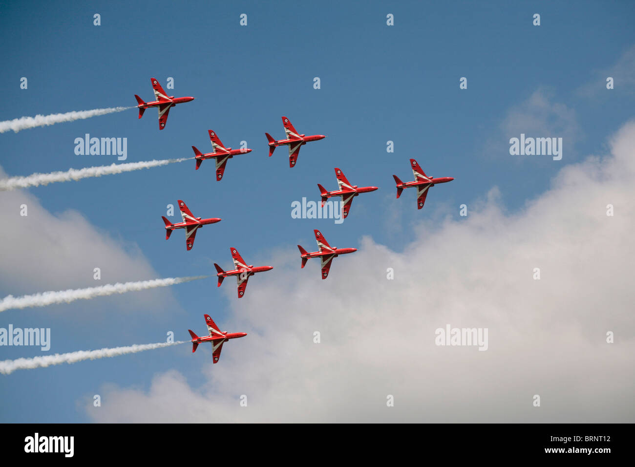 Des flèches rouges display team airshow fumée formation Banque D'Images