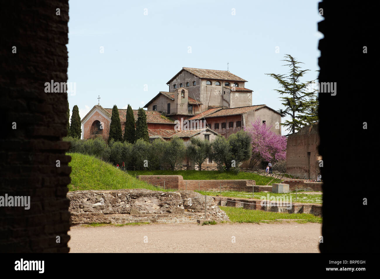 Capacités au Mont Palatin, encadré par des ruines, Rome, Italie Banque D'Images