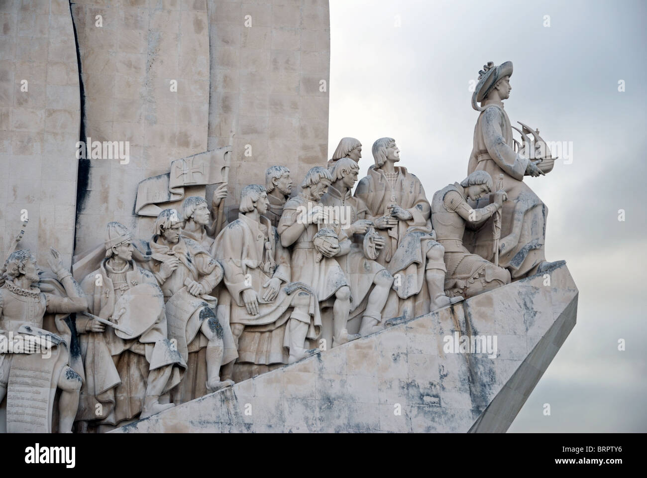 Monument des Découvertes - Lisbonne - Portugal - vue sur l'océan Atlantique - Architecture de style moderne - Padrão dos Descobrimentos Lisboa Banque D'Images