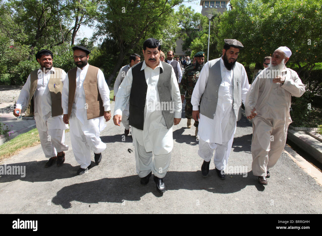 Cérémonie de la libération des taliban en Afghanistangovernor de Jalalabad, Afghanistan Banque D'Images