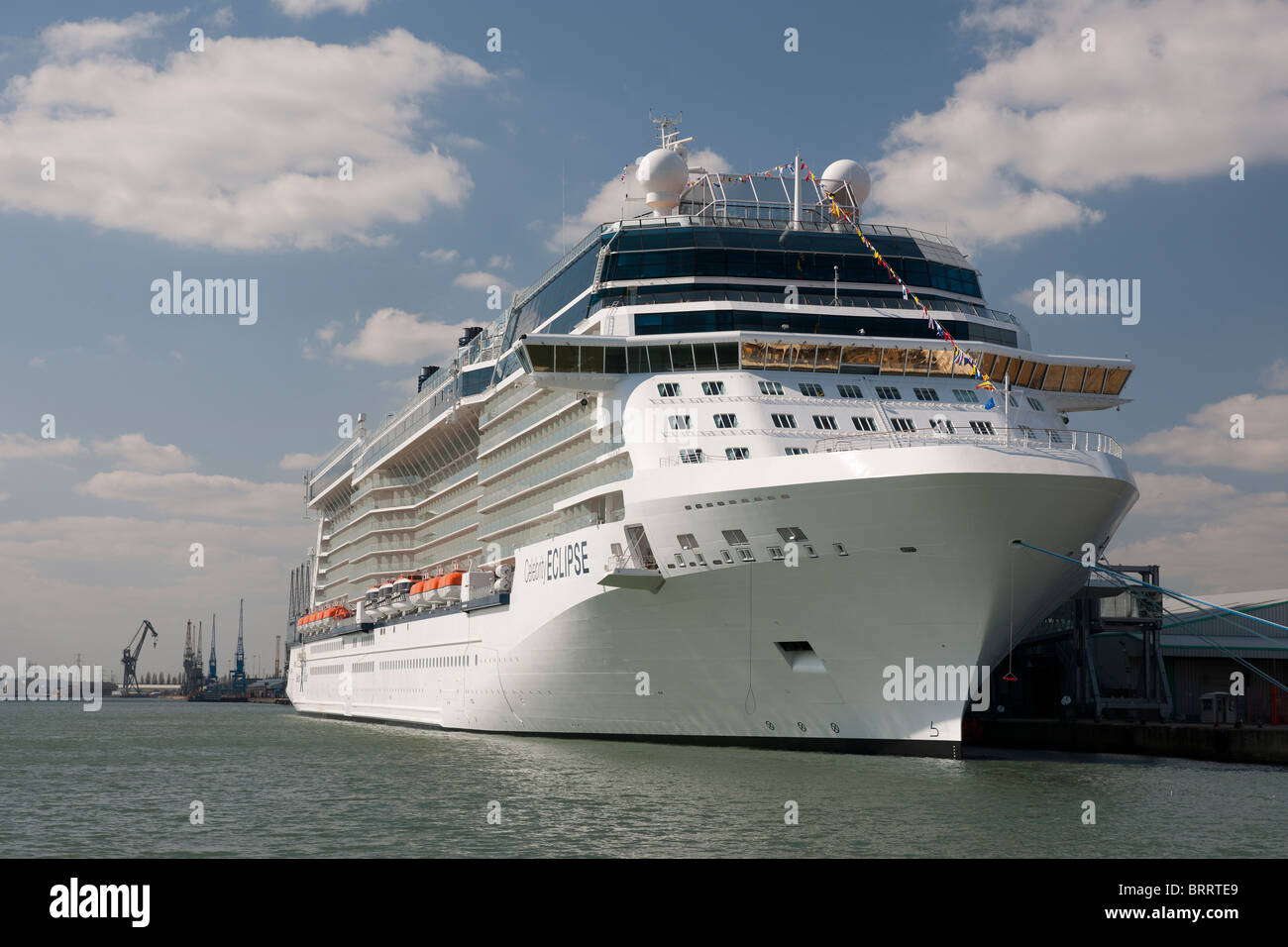 Bateau de croisière Celebrity 'Eclipse' accosté à de nouveaux quais, Port de Southampton, Southampton, Hampshire, England, UK. Banque D'Images