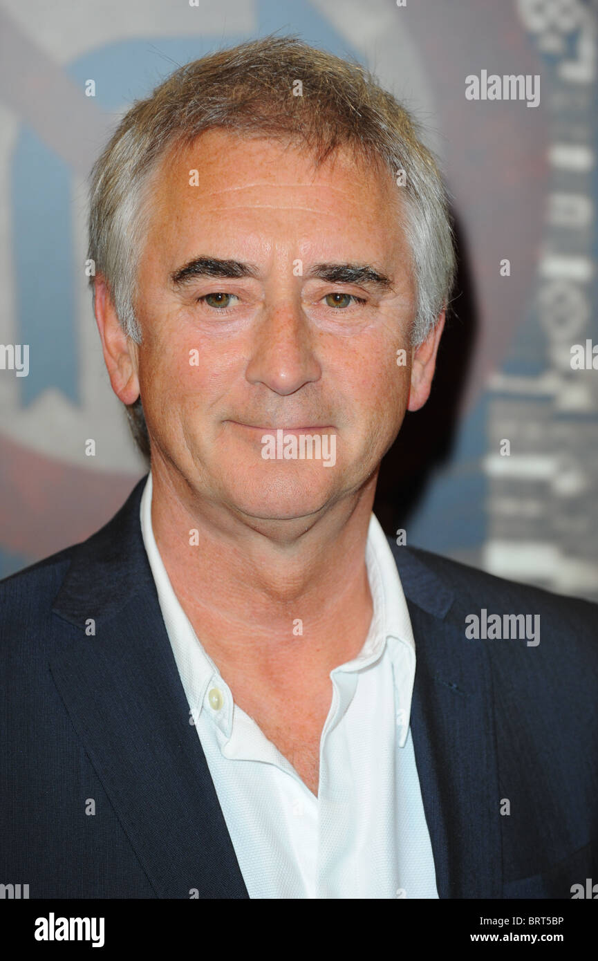 DENIS LAWSON CRIME THRILLER AWARDS 2010 SPECSAVERS GROSVENOR HOUSE HOTEL LONDON ANGLETERRE 08 Octobre 2010 Banque D'Images