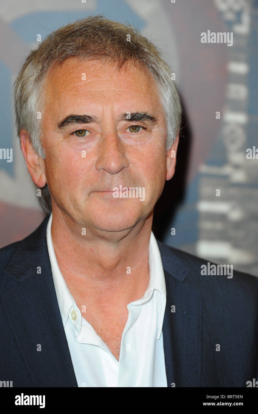 DENIS LAWSON CRIME THRILLER AWARDS 2010 SPECSAVERS GROSVENOR HOUSE HOTEL LONDON ANGLETERRE 08 Octobre 2010 Banque D'Images