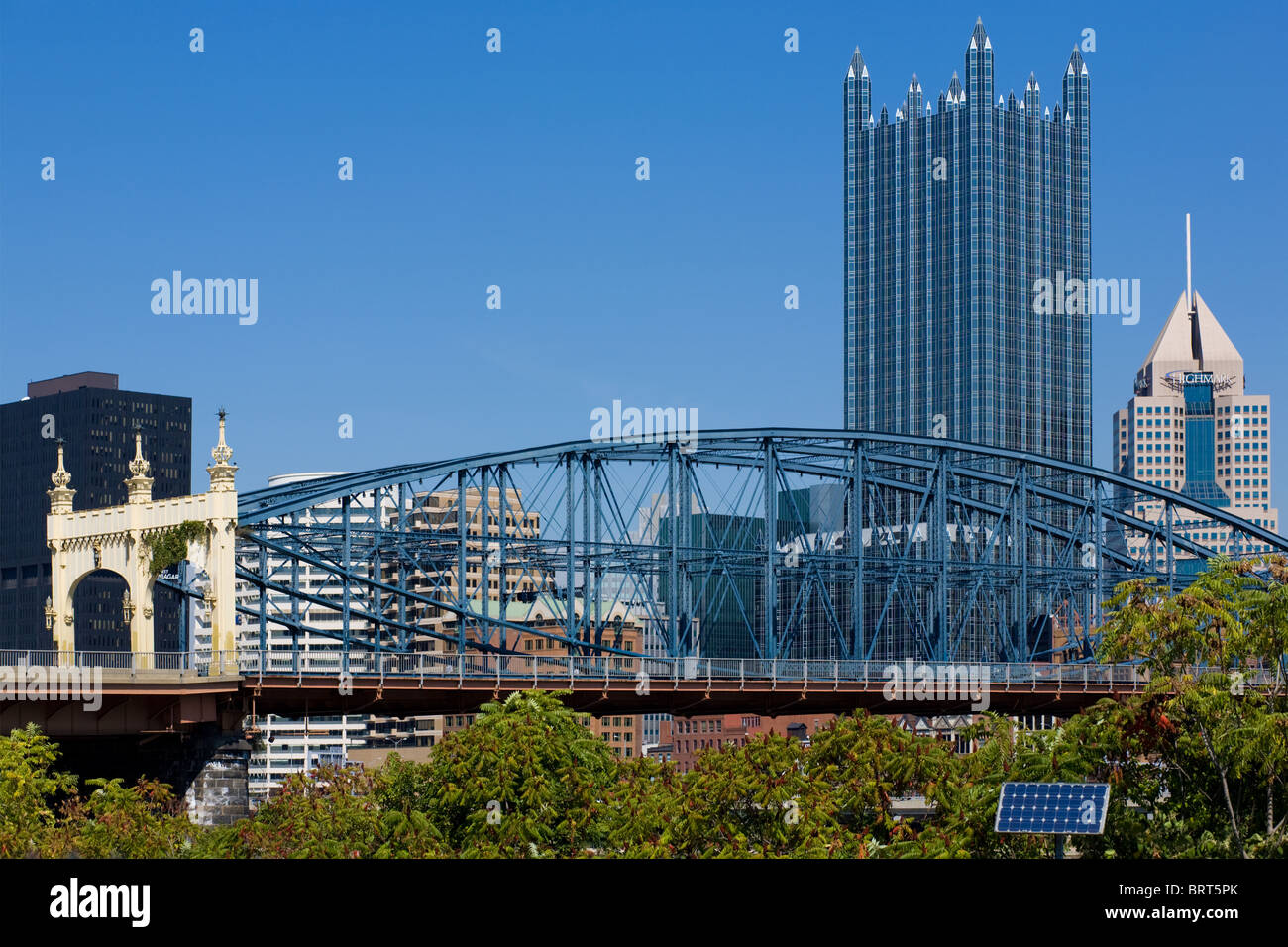Smithfield Street Bridge et PPG Place et construction de Highmark, Pittsburgh, Pennsylvanie Banque D'Images