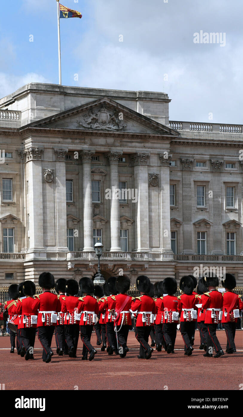 Buckingham Palace, la relève de la Garde côtière canadienne Banque D'Images