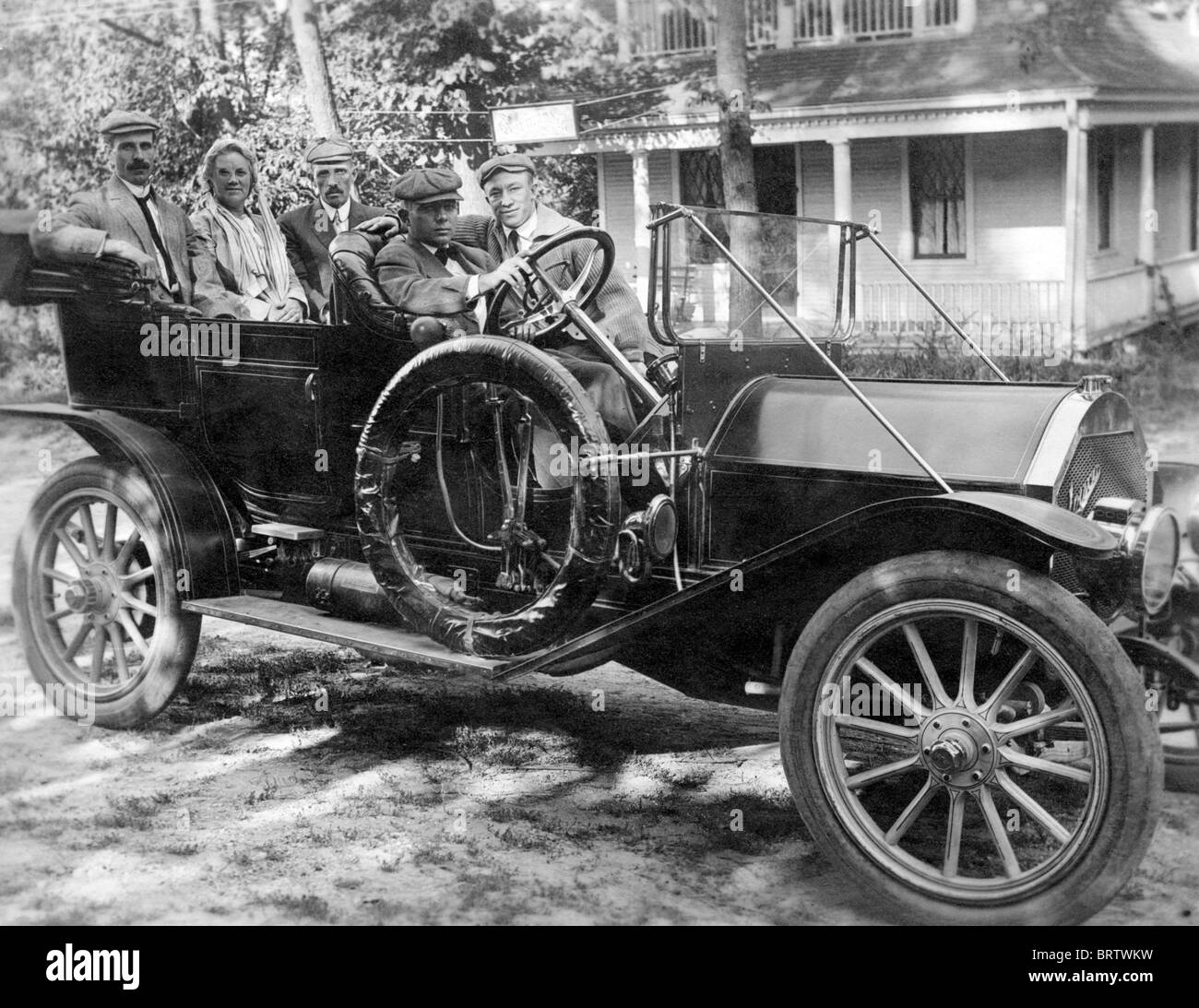 Excursion en voiture, image historique, ca. 1924 Banque D'Images