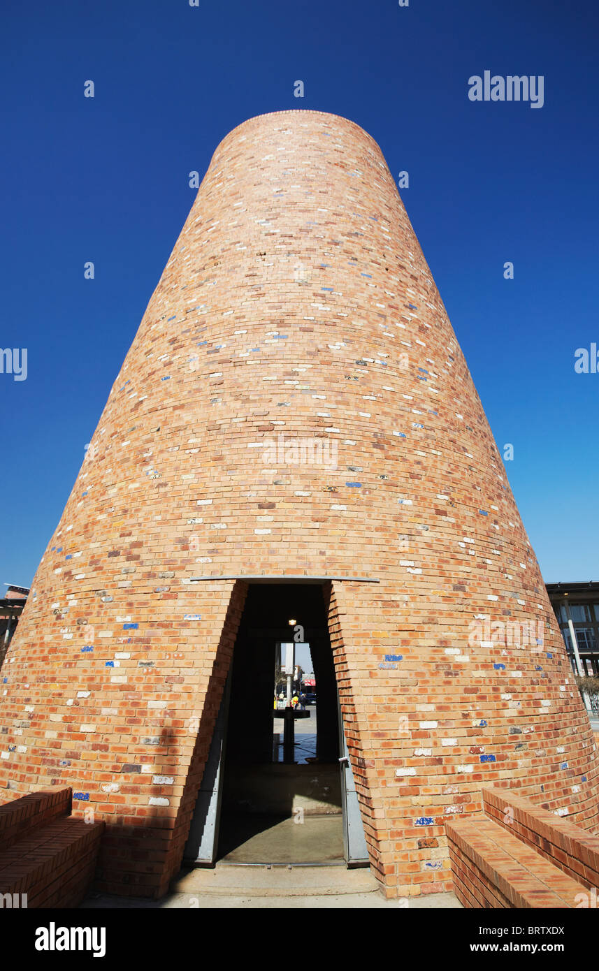 Bâtiment contenant Charte des libertés, Walter Sisulu Square, Soweto, Johannesburg, Gauteng, Afrique du Sud Banque D'Images