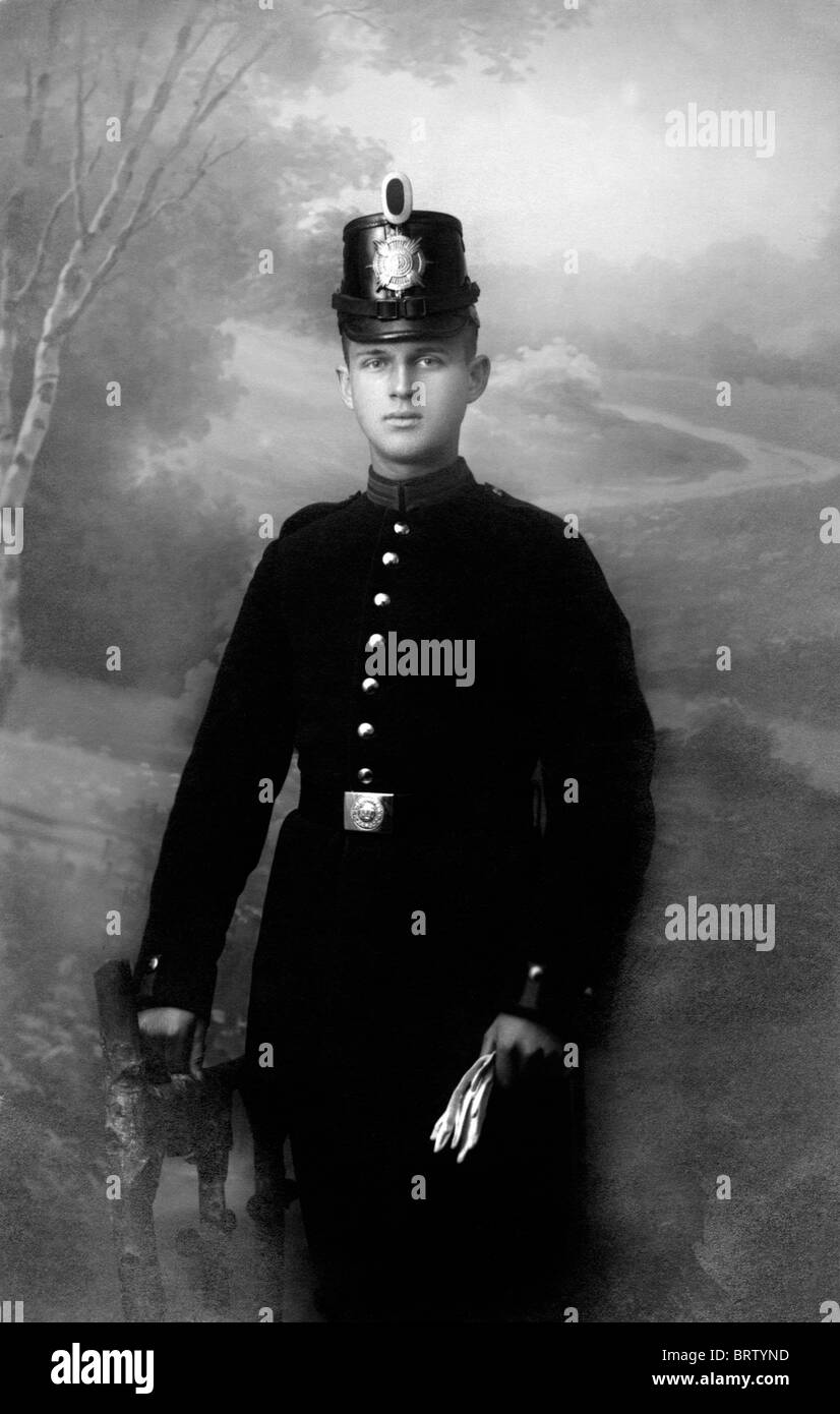 Miner le port de costumes traditionnels, l'image historique, ca. 1924 Banque D'Images