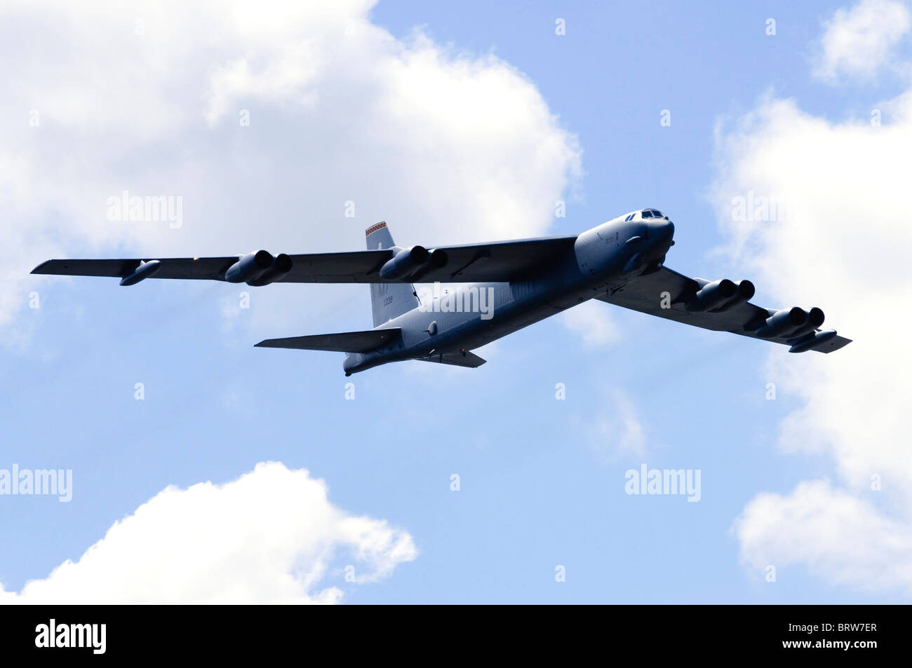 Boeing B-52H Stratofortress exploités par l'US Air Force faire un défilé à Farnborough Airshow Banque D'Images