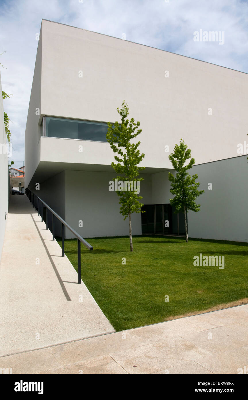 Graça Morais centre d'art moderne à Braganca, nord du Portugal (Centro de Arte Contemporânea Graça Morais par Souto Moura arch.) Banque D'Images