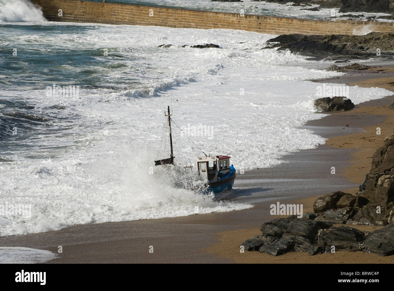 Des naufragés Cornish bateau de pêche. Banque D'Images