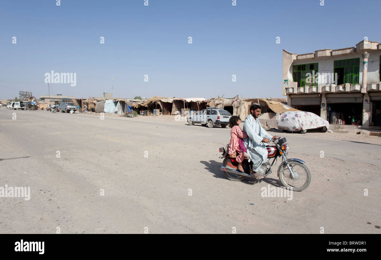 Rue de Tarin Kowt, Afghanistan Banque D'Images