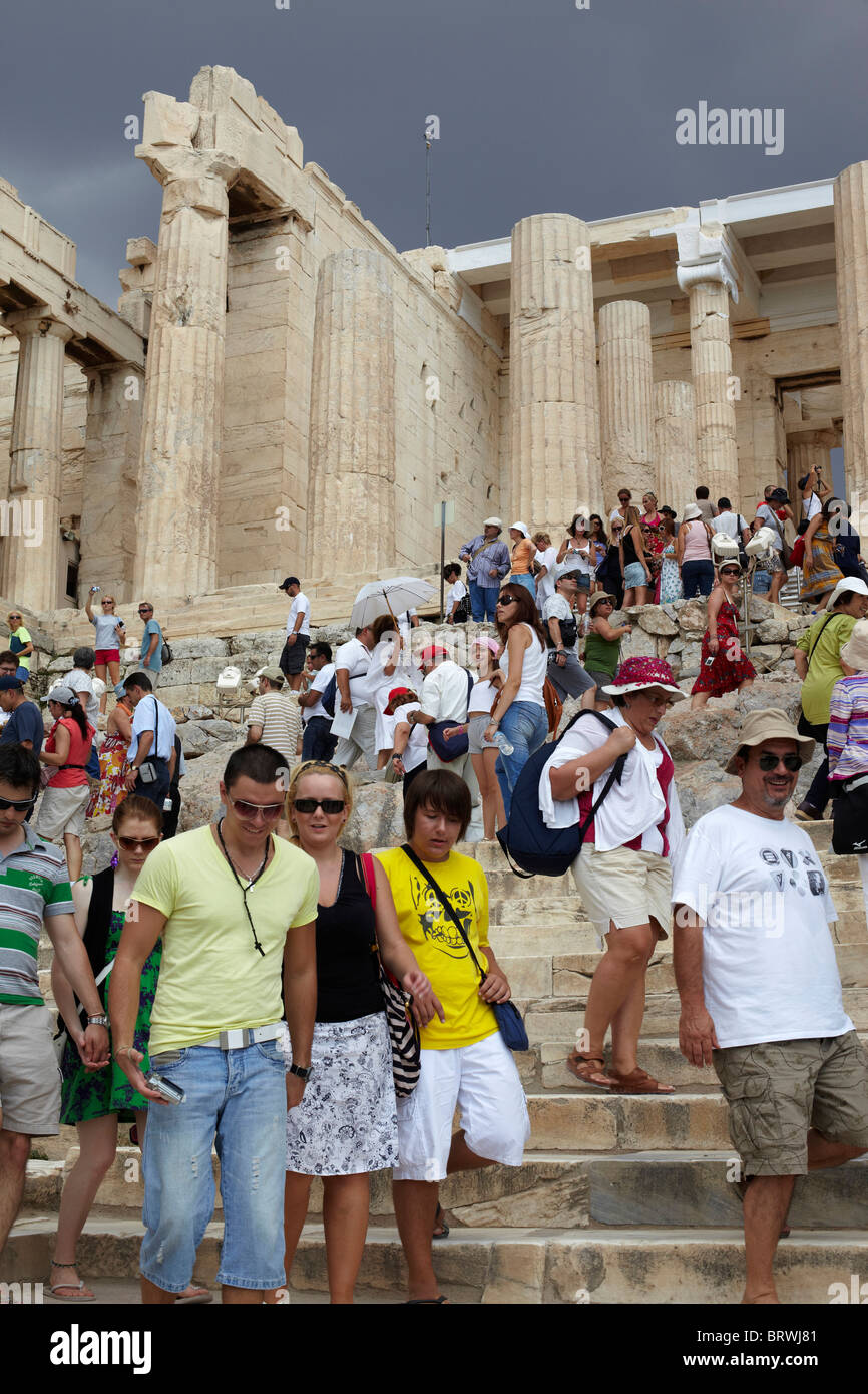 Grèce Athènes acropole avec nuages tempête Noire Banque D'Images