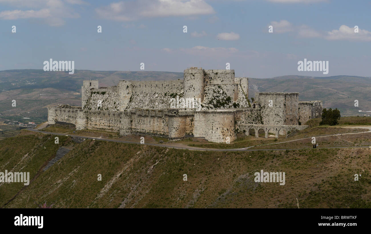 La Syrie Krak des chevaliers château des Croisés à Hosn. Wadi al-Nasarah, 'Vallée des Chrétiens', près de Homs. Banque D'Images
