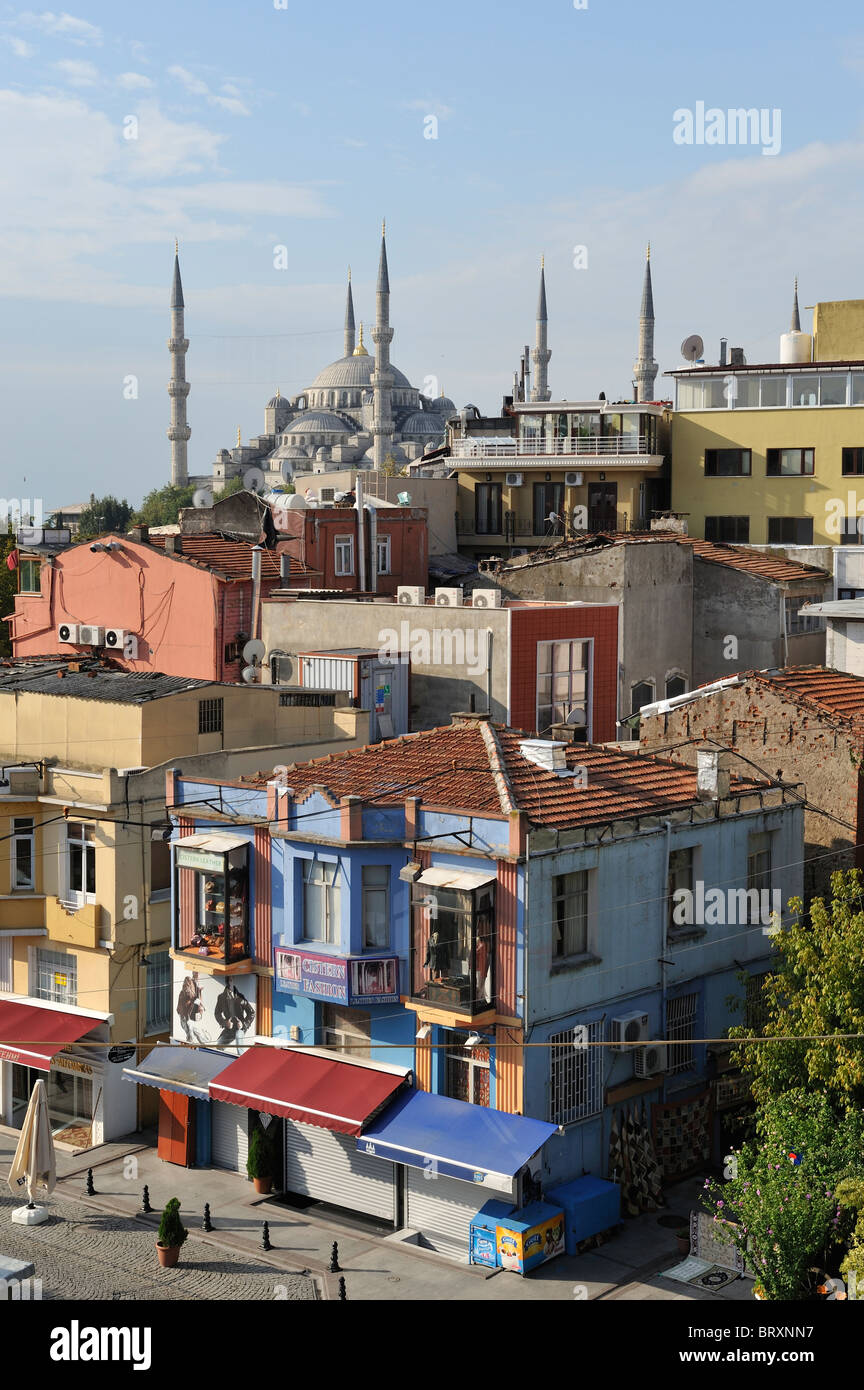 Sultan Ahmet Camii (Mosquée Bleue) et le Yerebatan Caddesi, Istanbul, Turquie 100913 35683  Banque D'Images
