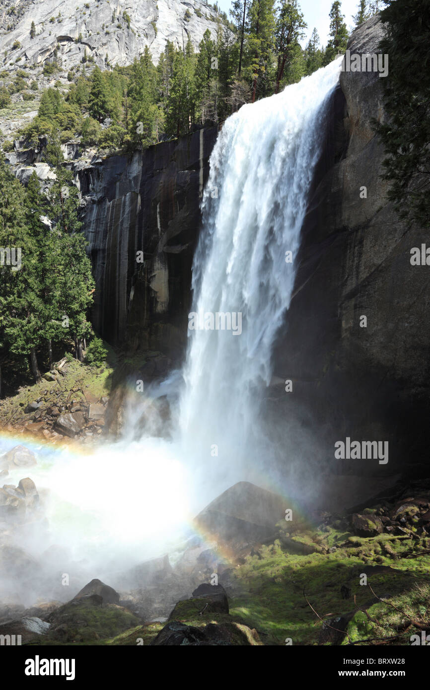 Chutes Vernal dans Yosemite National Park, Californie Banque D'Images