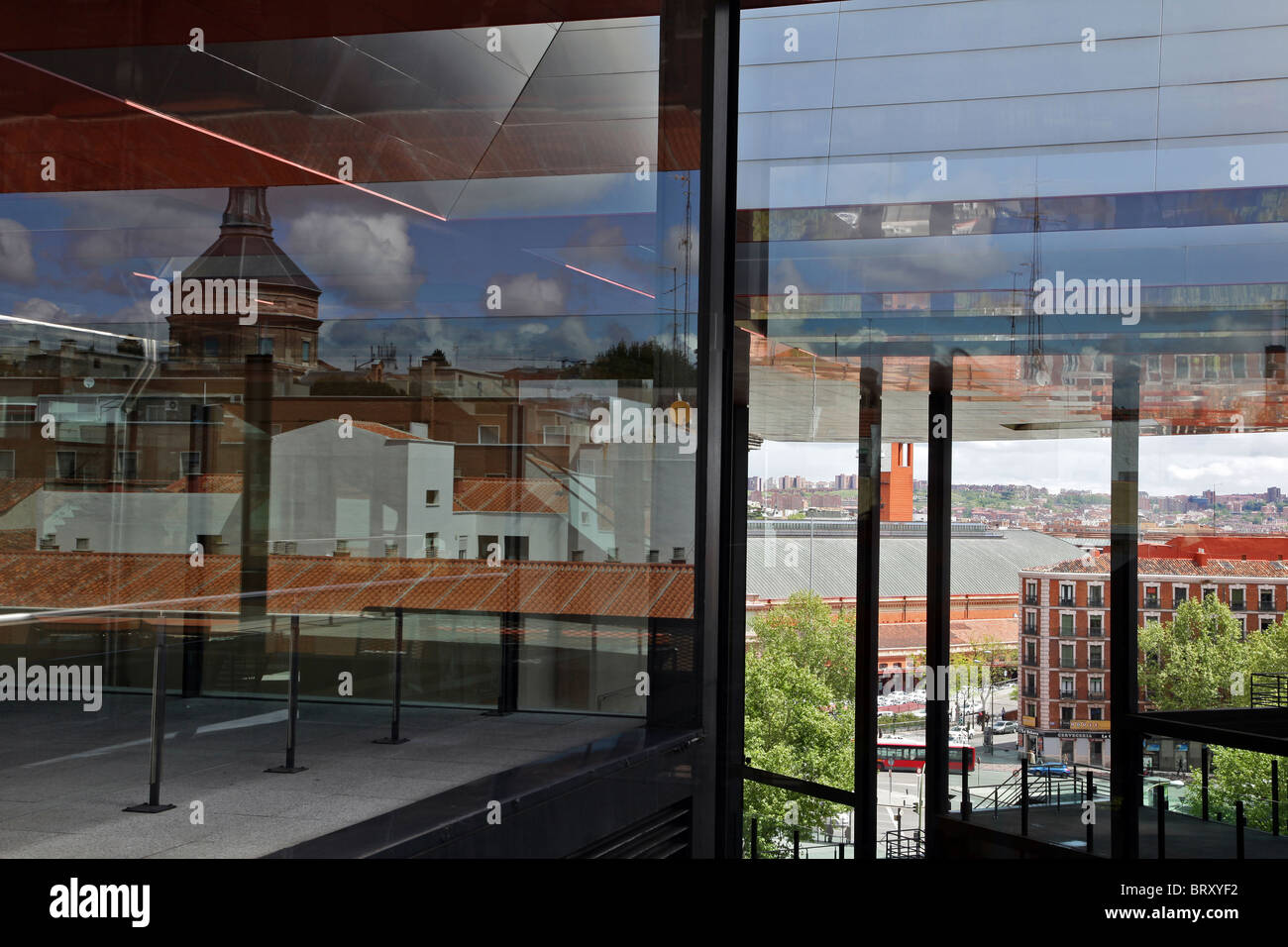 L'architecte Jean Nouvel l'EXTENSION DU MUSÉE DE LA REINE SOFIA, CALLE SANTA ISABEL, le quartier d'Atocha, MADRID, ESPAGNE Banque D'Images